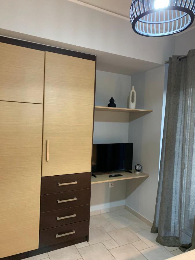 Hommie Apartment Amaliada Extérieur photo