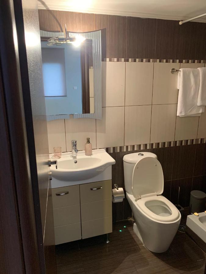 Hommie Apartment Amaliada Extérieur photo