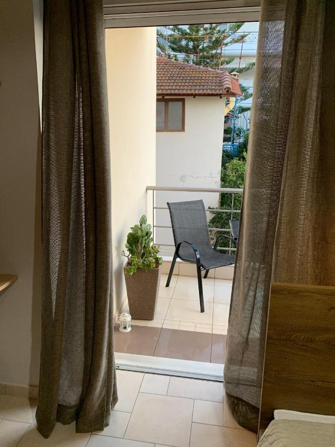 Hommie Apartment Amaliada Extérieur photo
